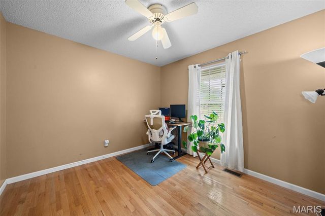 26 Docs Court, St Charles, MO 63303