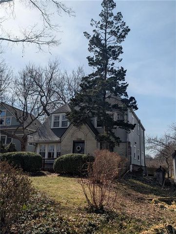 5616 Wyandotte Street, Kansas City, MO 64113