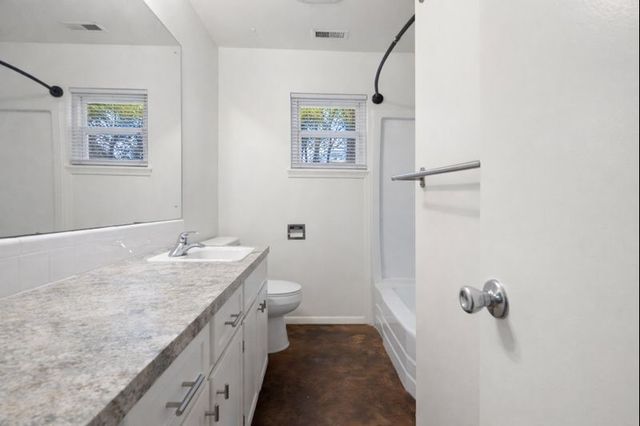 3354 N Martin Avenue, Fayetteville, AR 72703