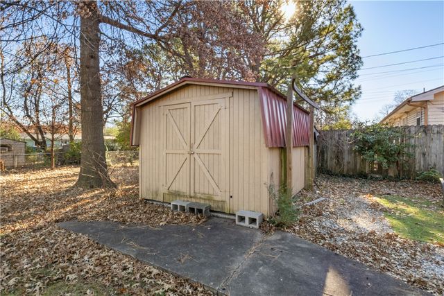 3354 N Martin Avenue, Fayetteville, AR 72703