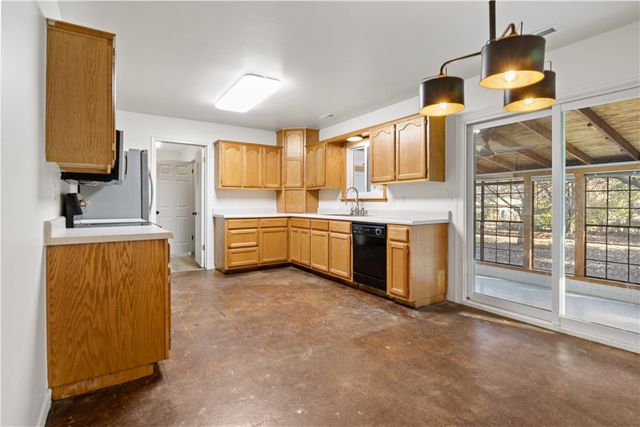 3354 N Martin Avenue, Fayetteville, AR 72703