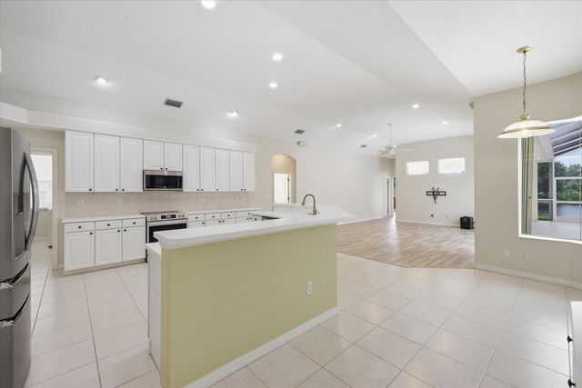 4956 BRIDGEHAMPTON BOULEVARD, Sarasota, FL 34238