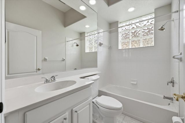 4956 BRIDGEHAMPTON BOULEVARD, Sarasota, FL 34238