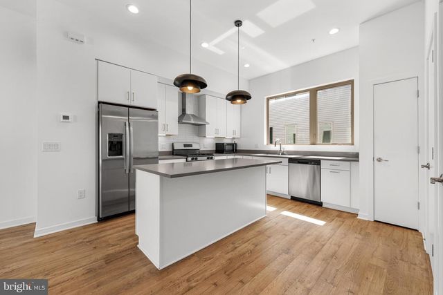 3118 PIERVIEW LN, Philadelphia, PA 19125