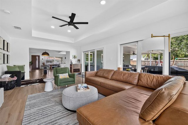 2101 37TH STREET N, St Petersburg, FL 33713