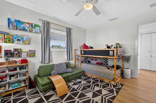 2101 37TH STREET N, St Petersburg, FL 33713