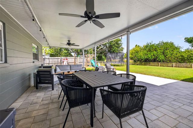 2101 37TH STREET N, St Petersburg, FL 33713