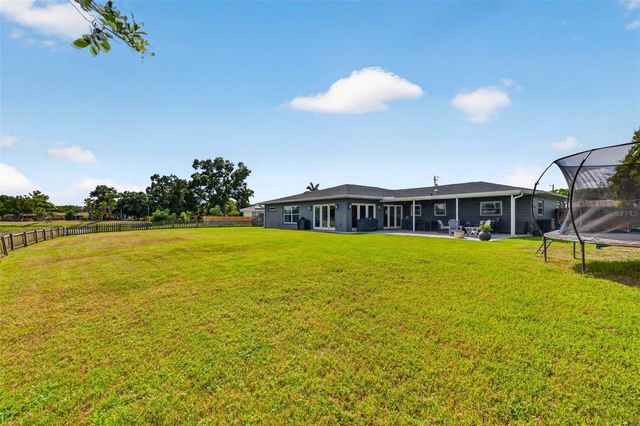 2101 37TH STREET N, St Petersburg, FL 33713