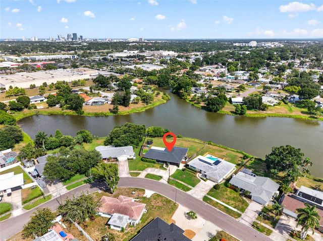 2101 37TH STREET N, St Petersburg, FL 33713