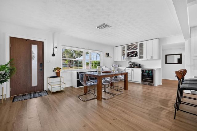 2101 37TH STREET N, St Petersburg, FL 33713