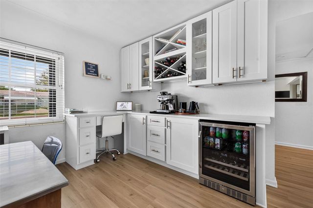 2101 37TH STREET N, St Petersburg, FL 33713