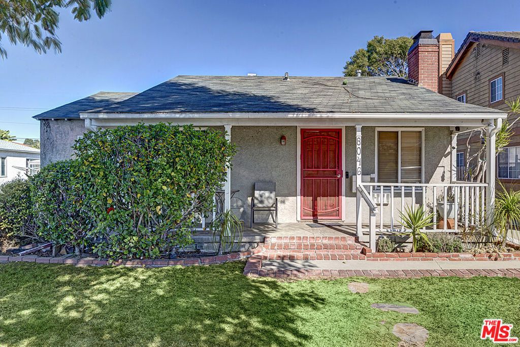 8046 Westlawn Avenue, Los Angeles, CA 90045 — exterior