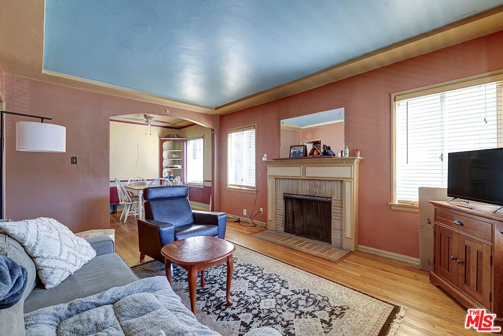 8046 Westlawn Avenue, Los Angeles, CA 90045 — photo 3