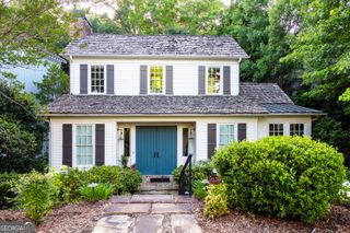 9139 Selborne Lane, Chattahoochee Hills, GA 30268