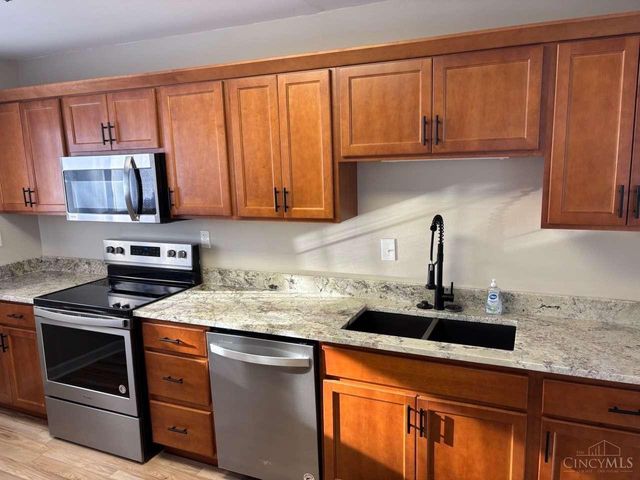 7909 Burgundy Lane, Cincinnati, OH 45224