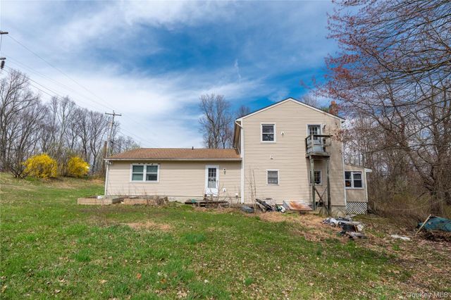 18 Powerline Lane, Staatsburg, NY 12580
