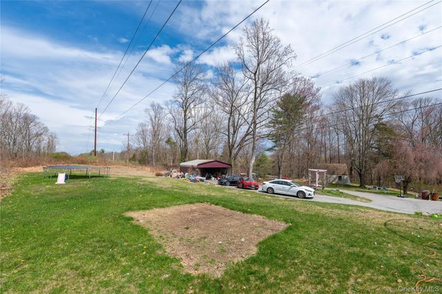 18 Powerline Lane, Staatsburg, NY 12580