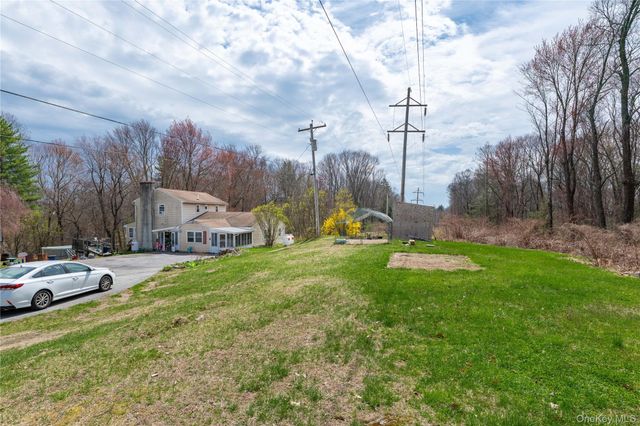18 Powerline Lane, Staatsburg, NY 12580