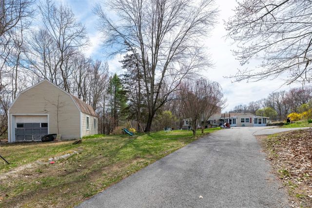 18 Powerline Lane, Staatsburg, NY 12580