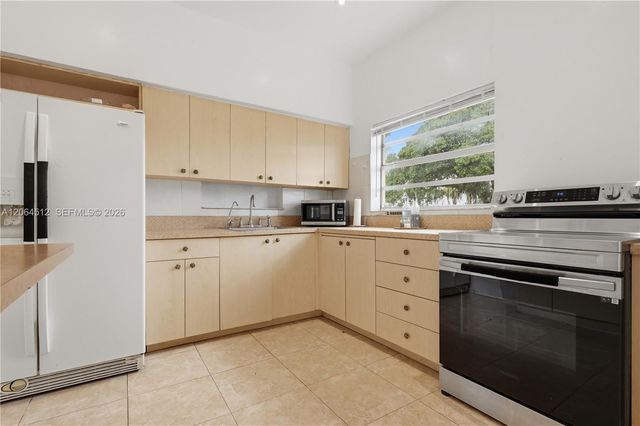 6448 Funston Street, Hollywood, FL 33023
