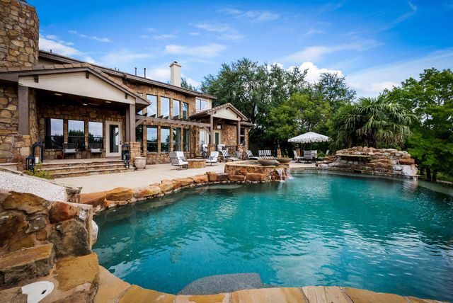 1801 Eagles Glen CV, Austin, TX 78732