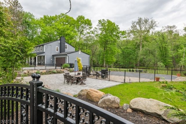 276 River Drive, River Vale Twp., NJ 07675