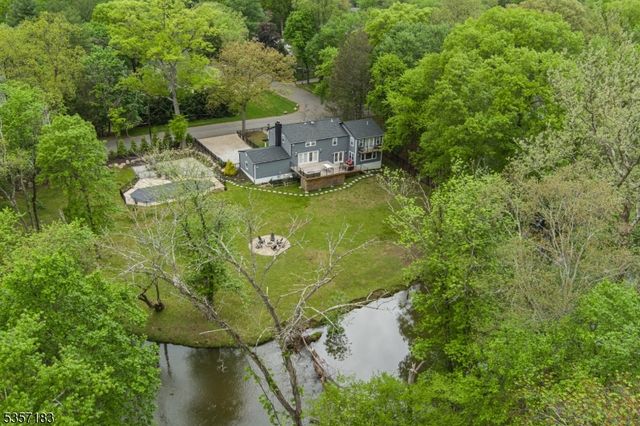 276 River Drive, River Vale Twp., NJ 07675