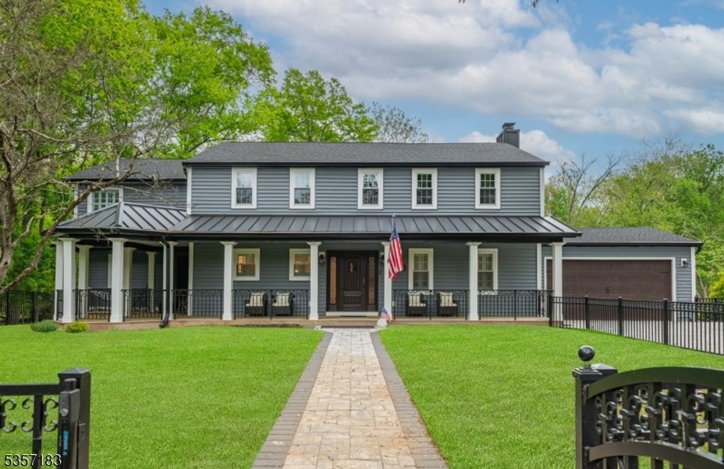 276 River Drive, River Vale Twp., NJ 07675