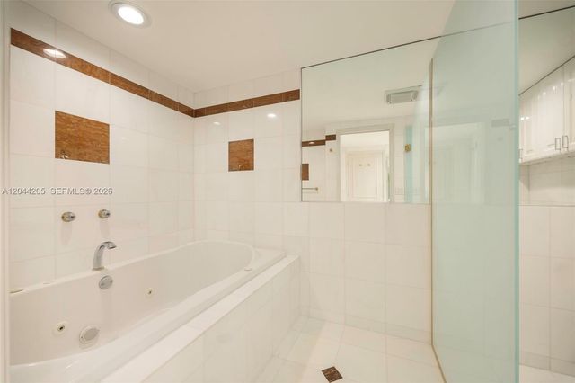 155 Ocean Lane Drive 600, Key Biscayne, FL 33149