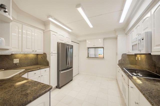 155 Ocean Lane Drive 600, Key Biscayne, FL 33149