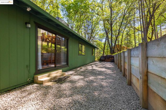 19779 Pine Mountain Dr, Groveland, CA 95321