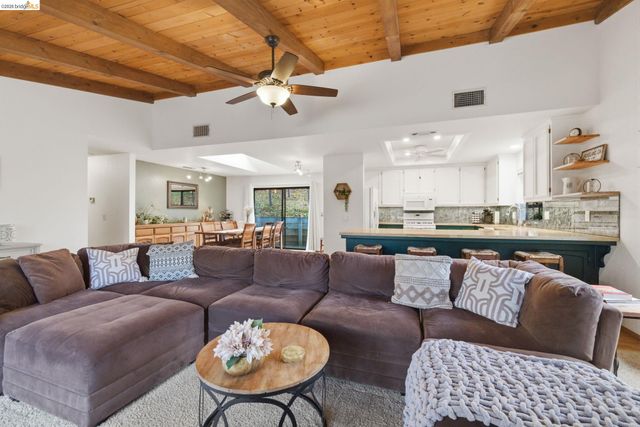 19779 Pine Mountain Dr, Groveland, CA 95321