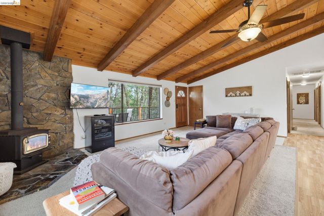 19779 Pine Mountain Dr, Groveland, CA 95321