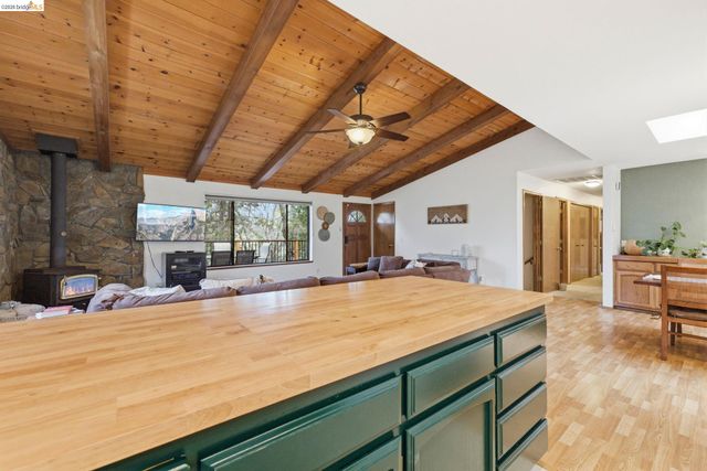 19779 Pine Mountain Dr, Groveland, CA 95321