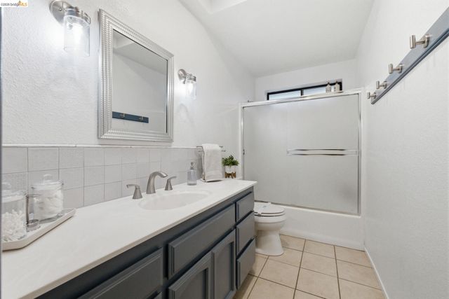 19779 Pine Mountain Dr, Groveland, CA 95321