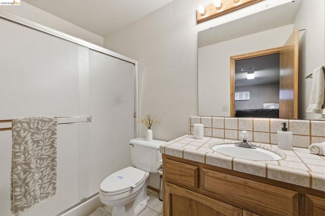 19779 Pine Mountain Dr, Groveland, CA 95321