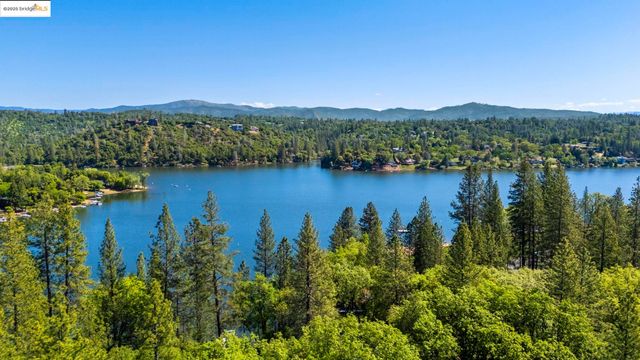 19779 Pine Mountain Dr, Groveland, CA 95321