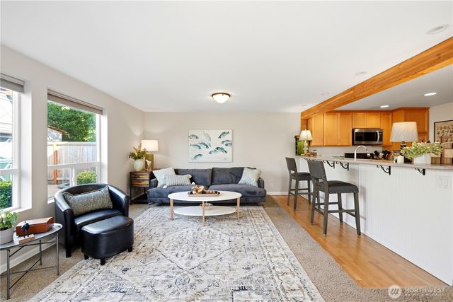 20611 6th Place W, Lynnwood, WA 98036