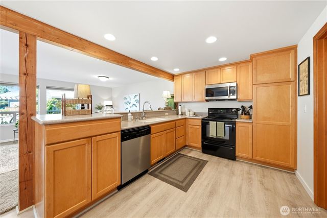 20611 6th Place W, Lynnwood, WA 98036