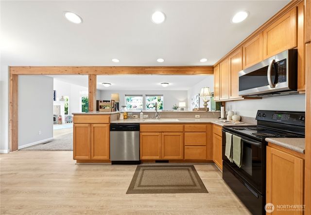 20611 6th Place W, Lynnwood, WA 98036