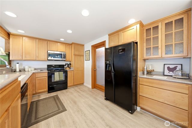 20611 6th Place W, Lynnwood, WA 98036