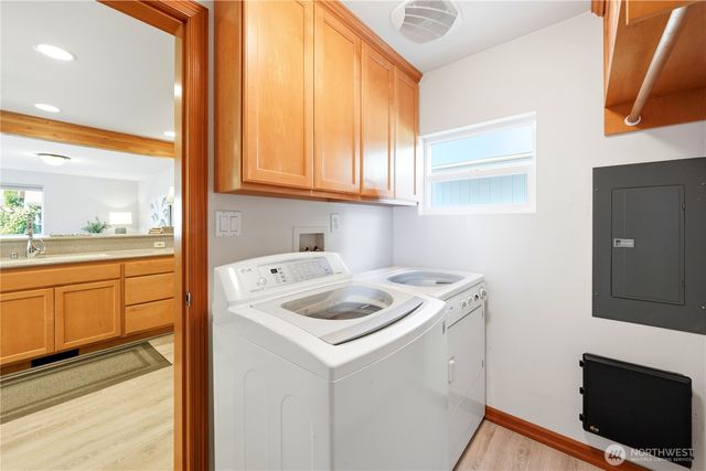 20611 6th Place W, Lynnwood, WA 98036