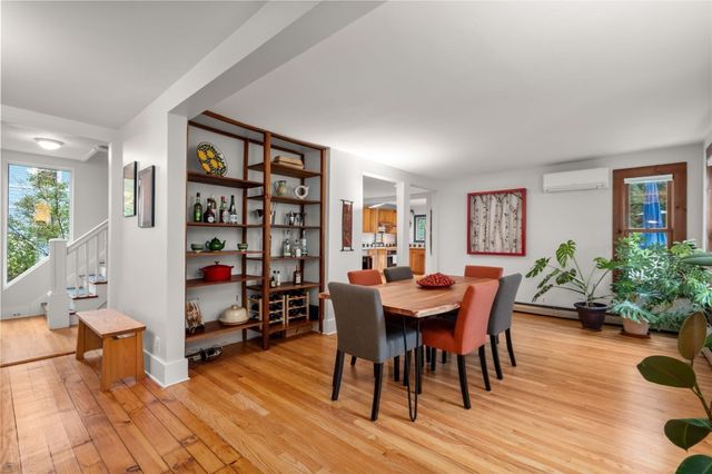 63 Massasoit St, Northampton, MA 01060