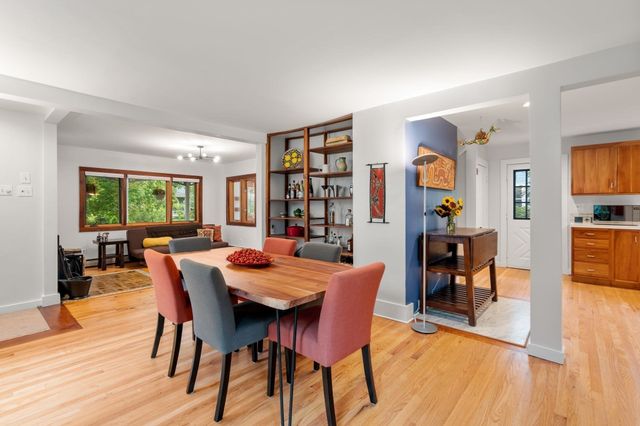 63 Massasoit St, Northampton, MA 01060