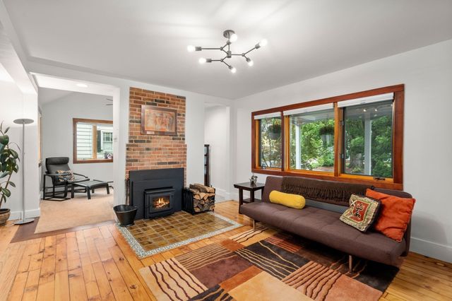 63 Massasoit St, Northampton, MA 01060
