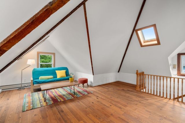 63 Massasoit St, Northampton, MA 01060