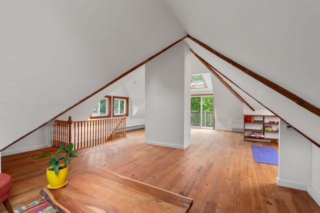 63 Massasoit St, Northampton, MA 01060