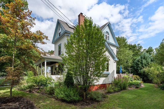 63 Massasoit St, Northampton, MA 01060