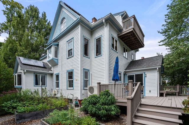 63 Massasoit St, Northampton, MA 01060