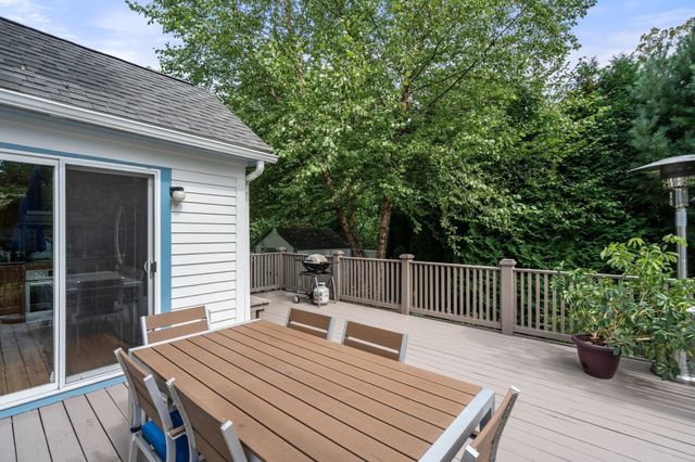 63 Massasoit St, Northampton, MA 01060